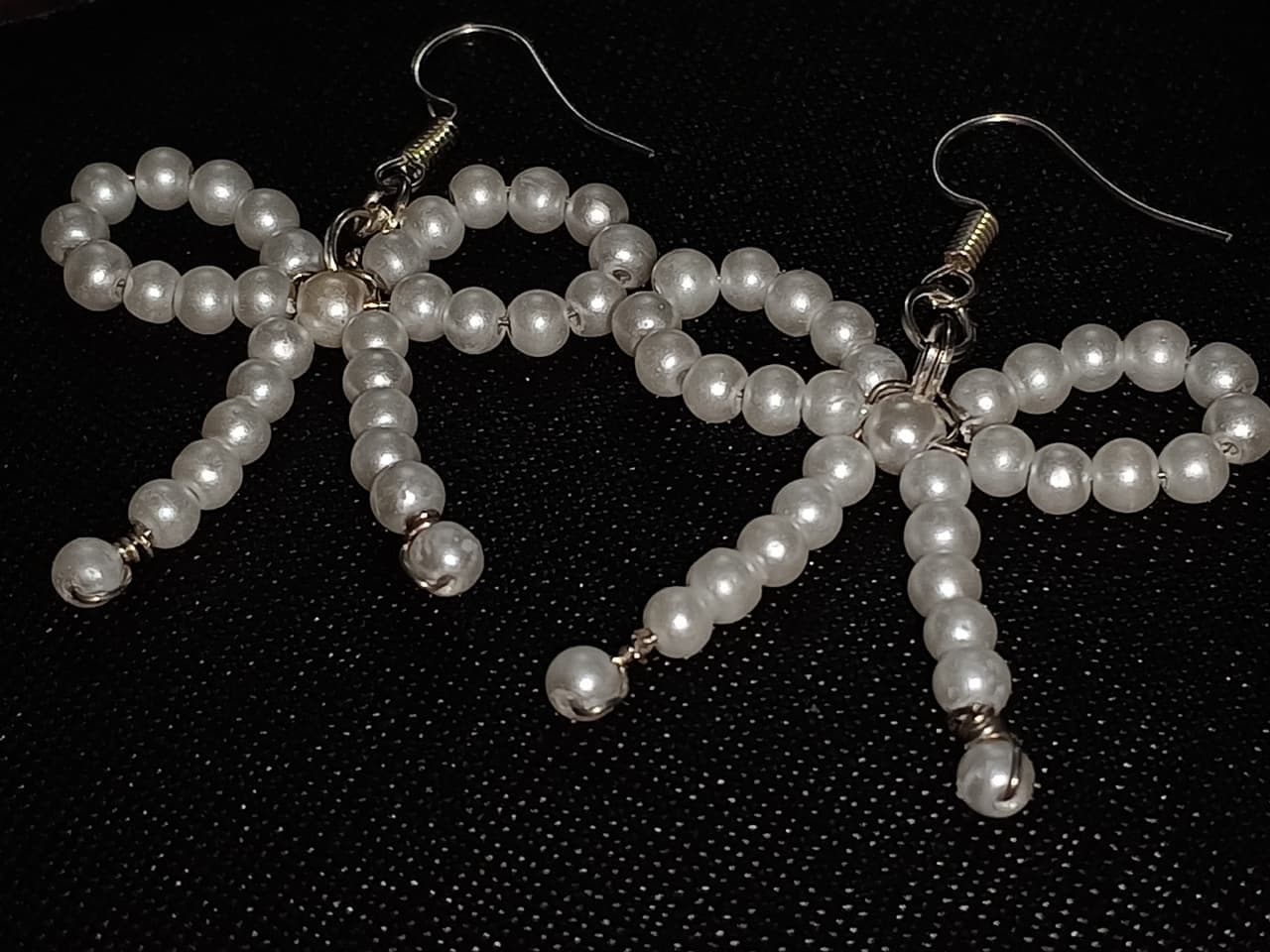 Pearls Bow Earrings